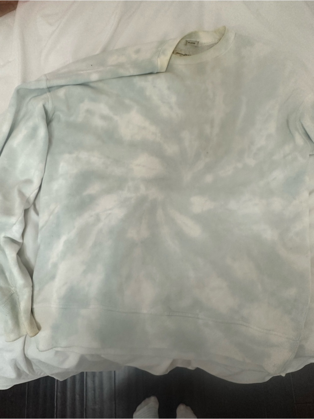 Abercrombie & Fitch Light Blue and White Tie-Dye Crewneck Sweatshirt